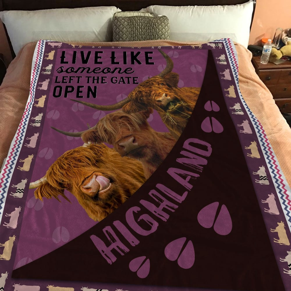 Highland Hoof Pattern Purple Background Blanket, Farm Blanket, Farm Animal Blanket