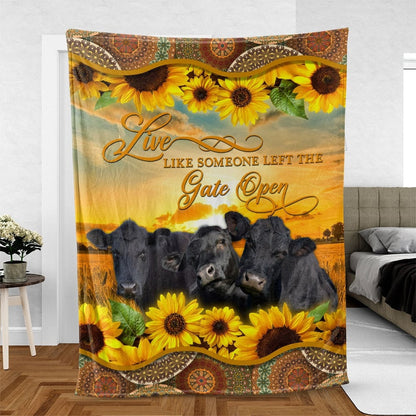 Black Angus Live Like Someone Left The Gate Open Blanket, Farm Blanket, Farm Animal Blanket