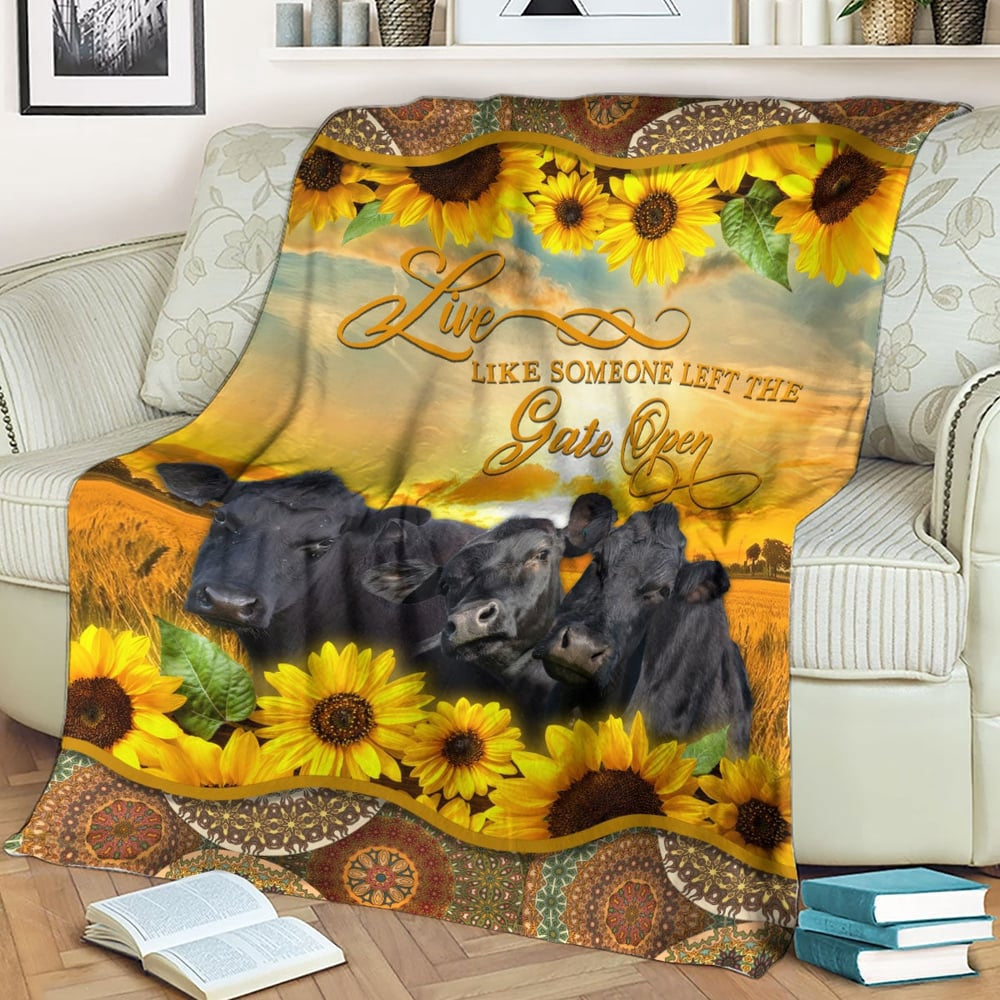 Black Angus Live Like Someone Left The Gate Open Blanket, Farm Blanket, Farm Animal Blanket