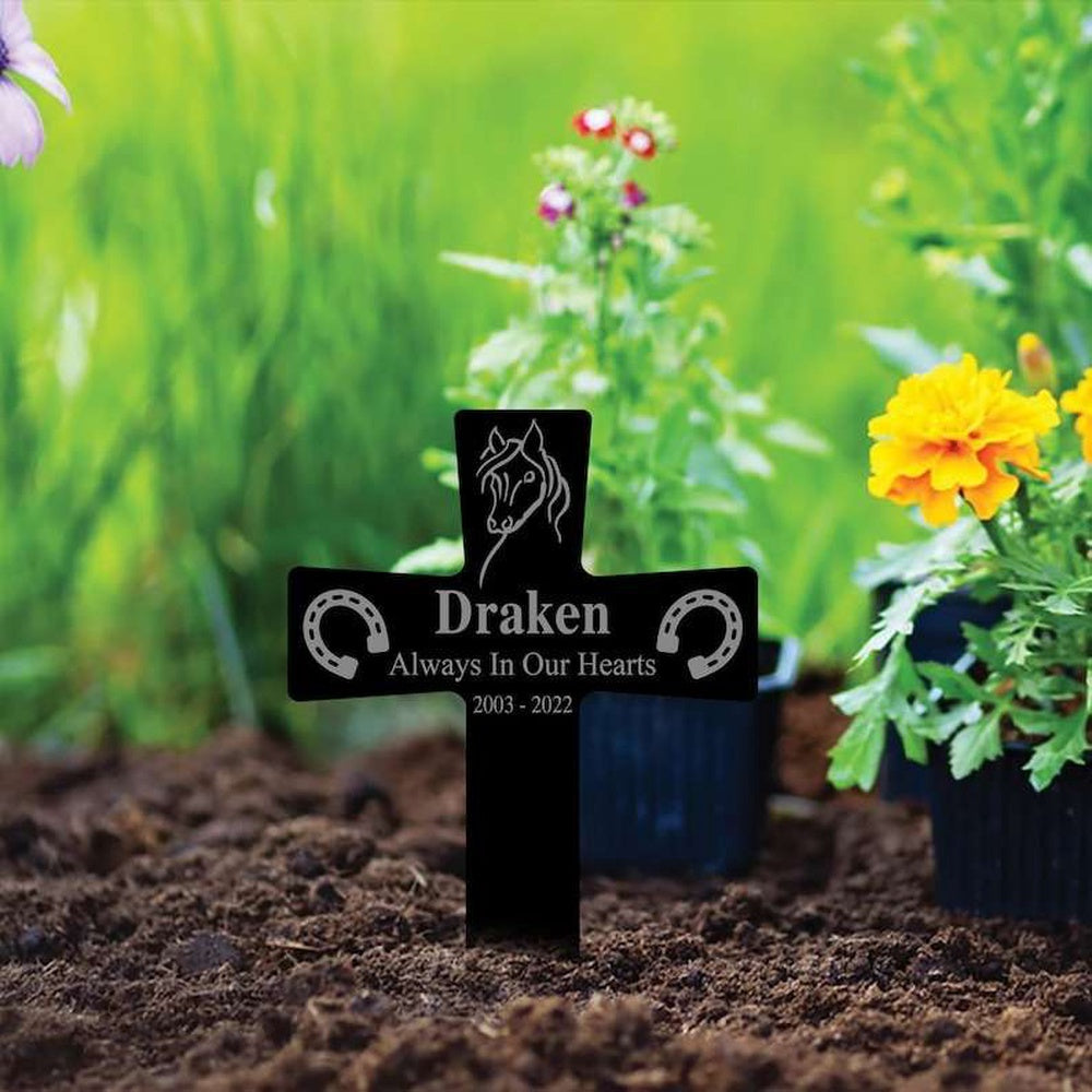Farm Metal Sign, Personalized Horse Loss Gifts Memorial Sign Always in Our Hearts Yard Stakes Pet Grave Marker Cemetery Decor Custom Metal Sign