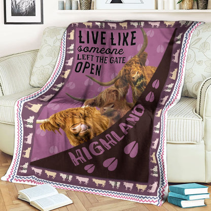 Highland Hoof Pattern Purple Background Blanket, Farm Blanket, Farm Animal Blanket