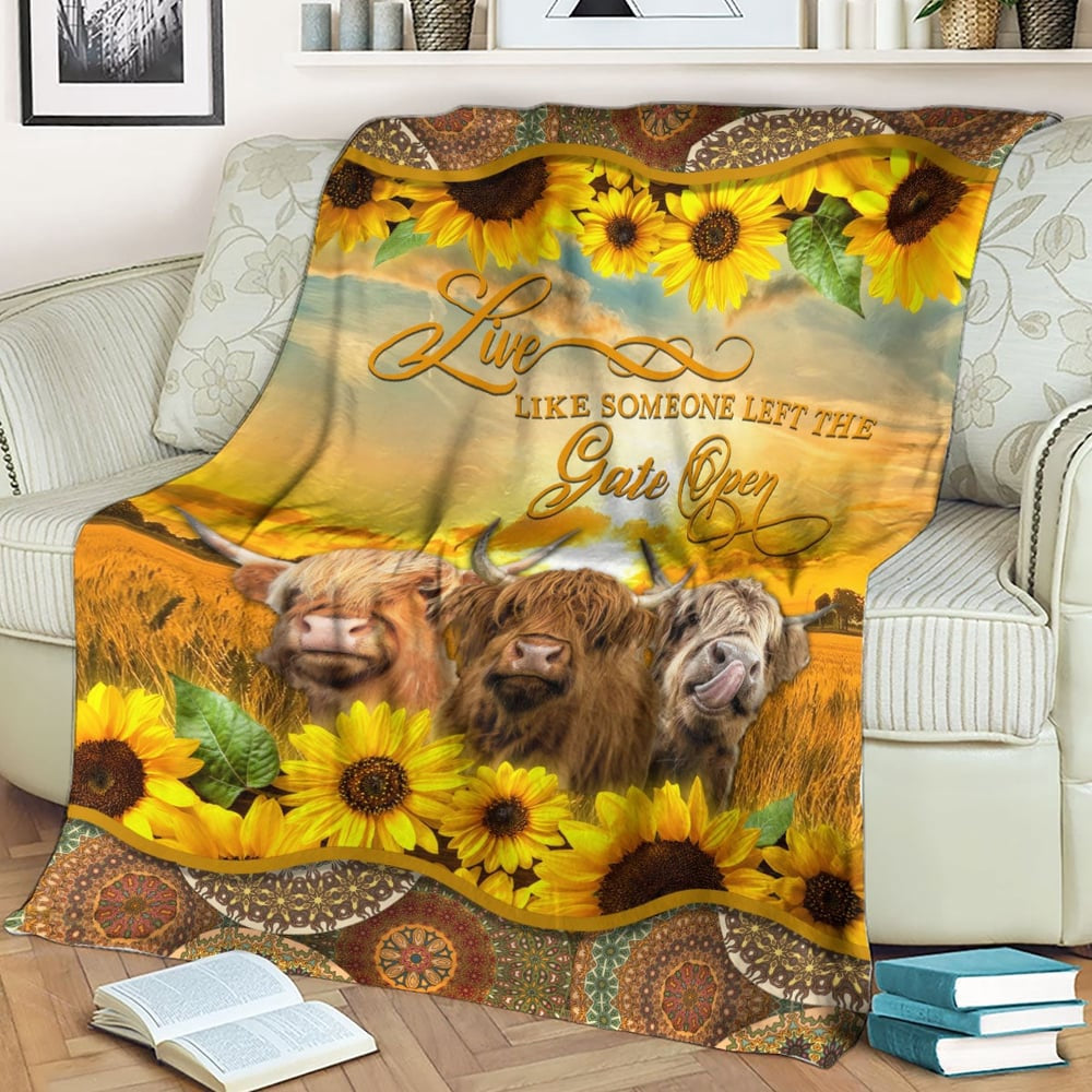 Highland Live Like Someone Left The Gate Open Blanket, Farm Blanket, Farm Animal Blanket