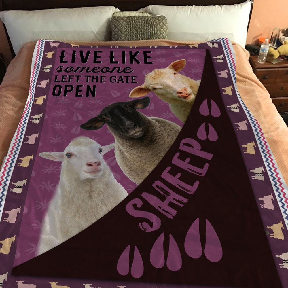 Sheep Hoof Pattern Purple Background Blanket, Farm Blanket, Farm Animal Blanket