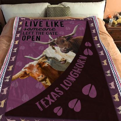 Texas Longhorn Hoof Pattern Purple Background Blanket, Farm Blanket, Farm Animal Blanket