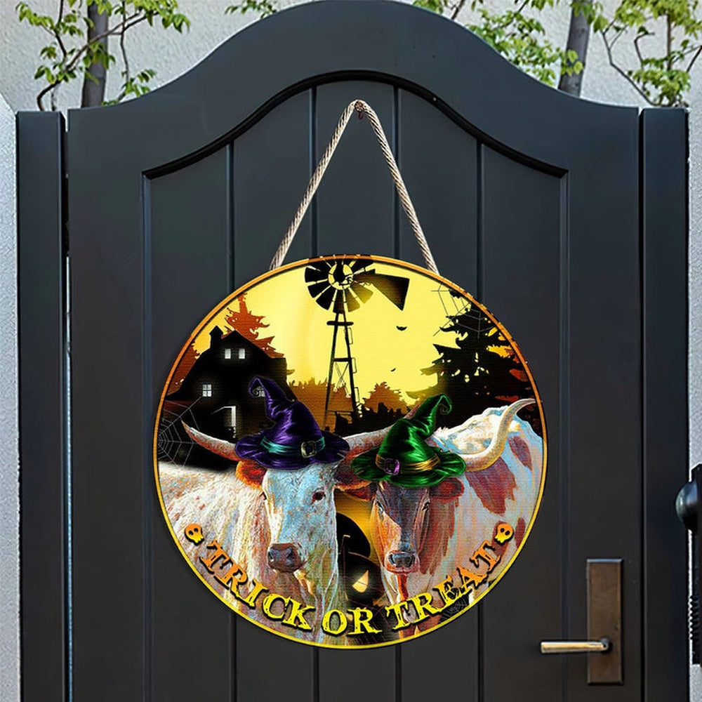 Tx-Longhorn In Trick Or Treat Happy Halloween Wooden Sign, Farm Wood Sign, Farmhouse Decor Wooden Signs