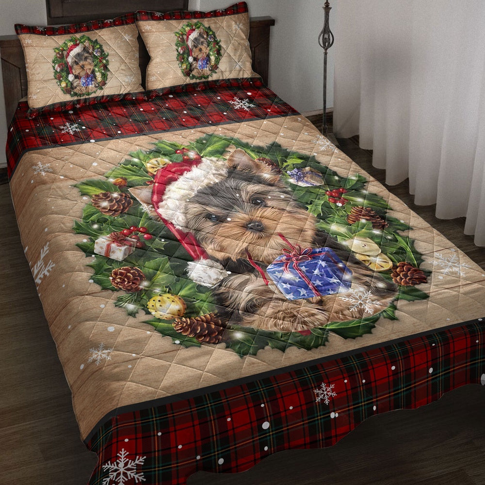Yorkshire Terrier Wearing Wreath Amas Hat Buffalo Plaid Bedding Set, Christmas Beddings, Xmas Bedding Sets