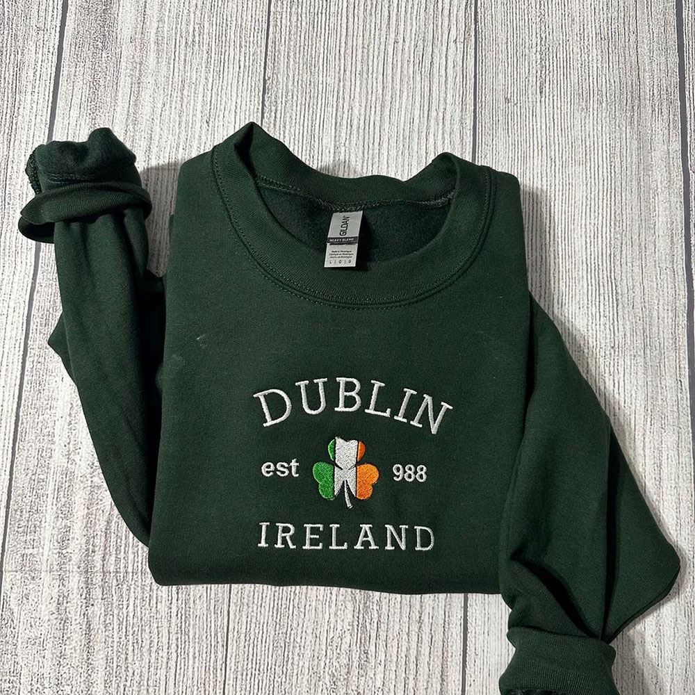 Embroidered Christmas Sweatshirt, Dublin Ireland Embroidered Sweatshirt Vintage Dublin Sweatshirt