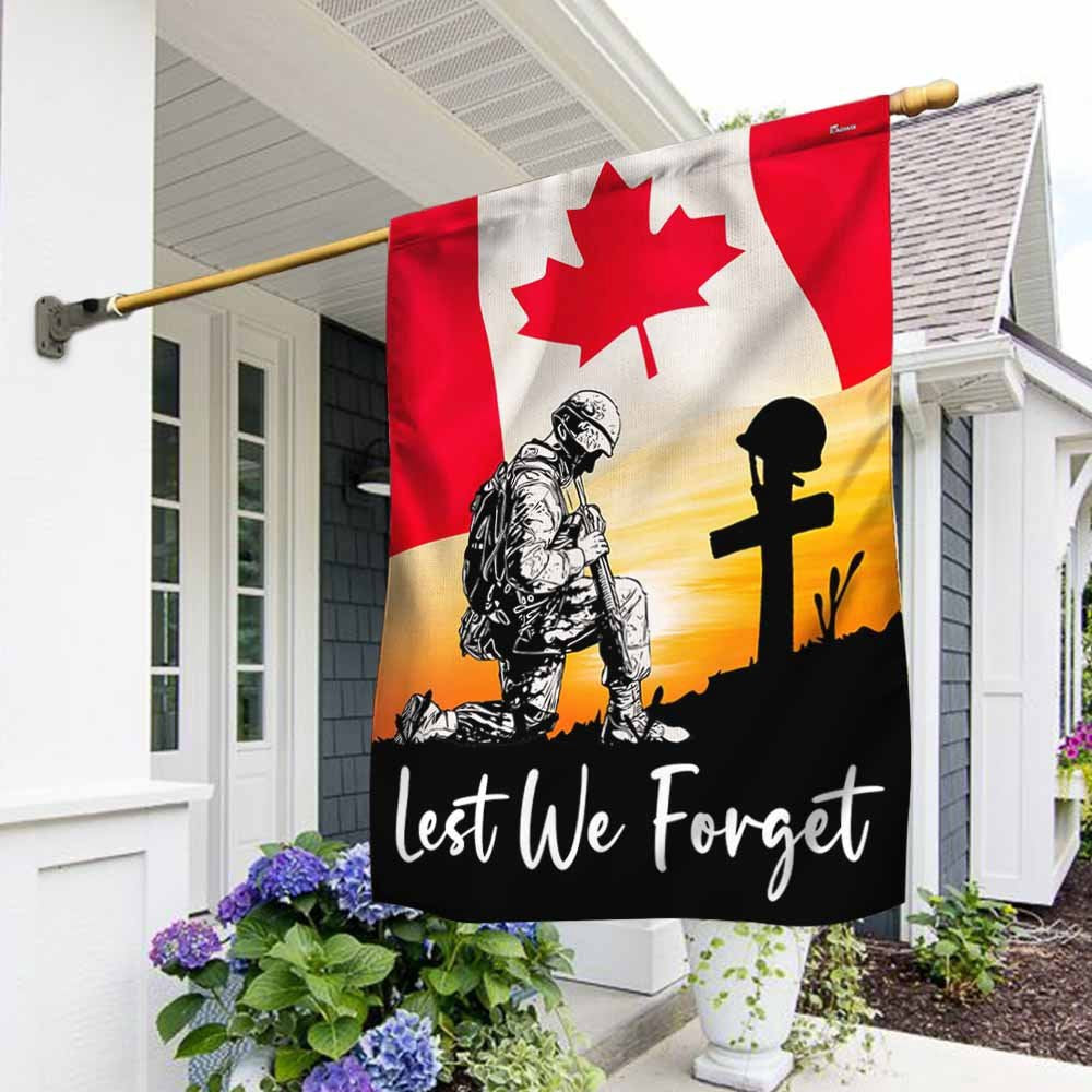 Veteran Flag, Canadian Veteran Lest We Forget Kneeling Soldier Flag
