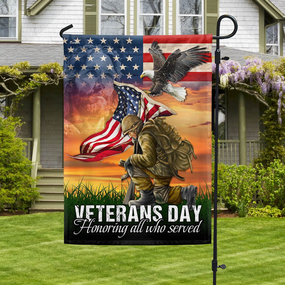 Veteran Flag, Veterans Day Honoring All Who Served Kneeling Soldier American Flag